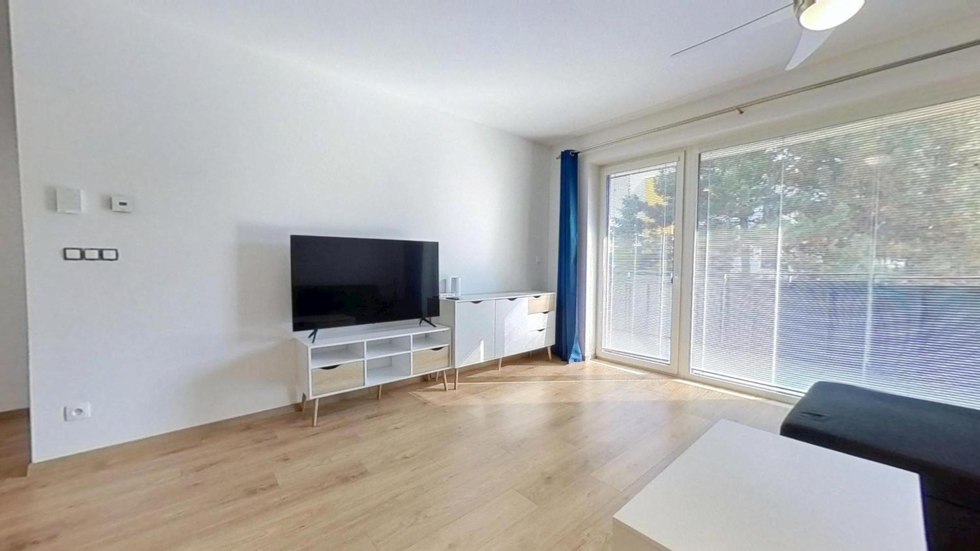 Air-Conditioned 2 Room Apartment, With Terrace, Rovinka 203 Экстерьер фото