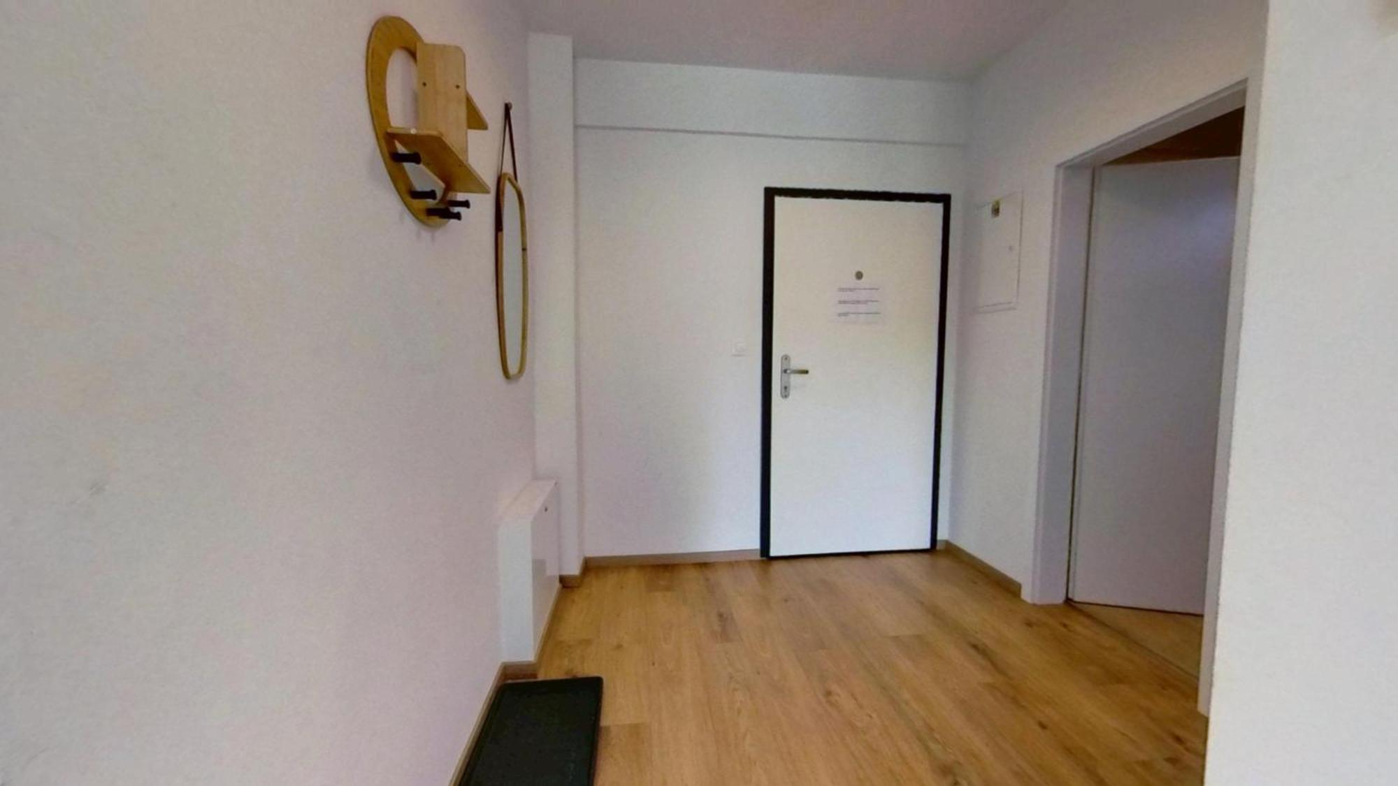 Air-Conditioned 2 Room Apartment, With Terrace, Rovinka 203 Экстерьер фото