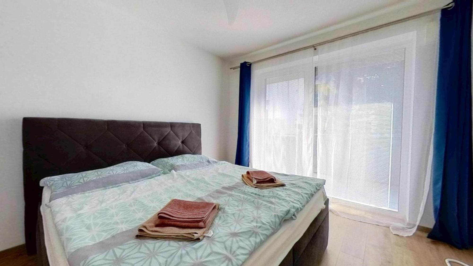 Air-Conditioned 2 Room Apartment, With Terrace, Rovinka 203 Экстерьер фото